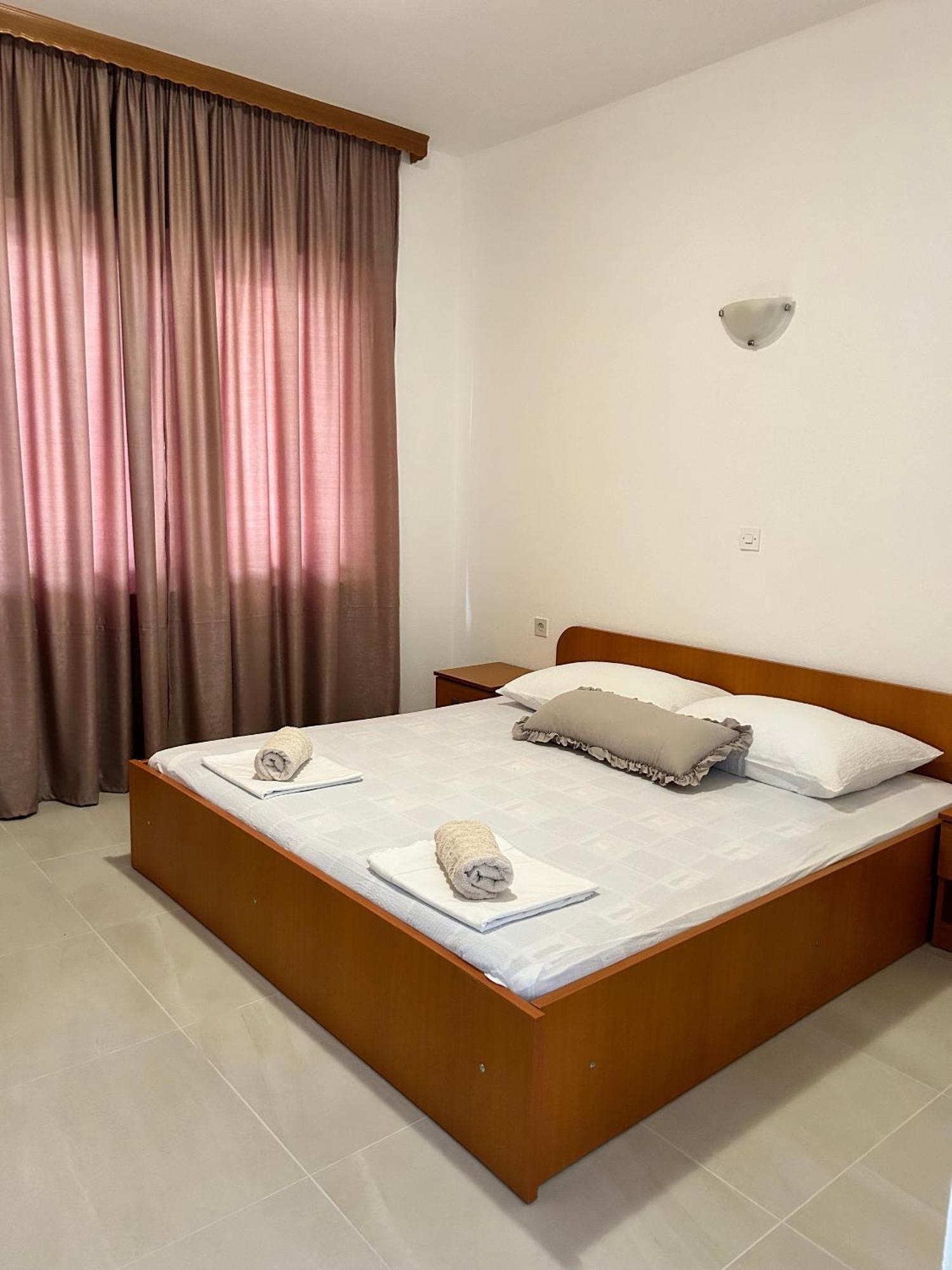 Apartments By The Sea Podaca, Makarska - 4734 Ngoại thất bức ảnh
