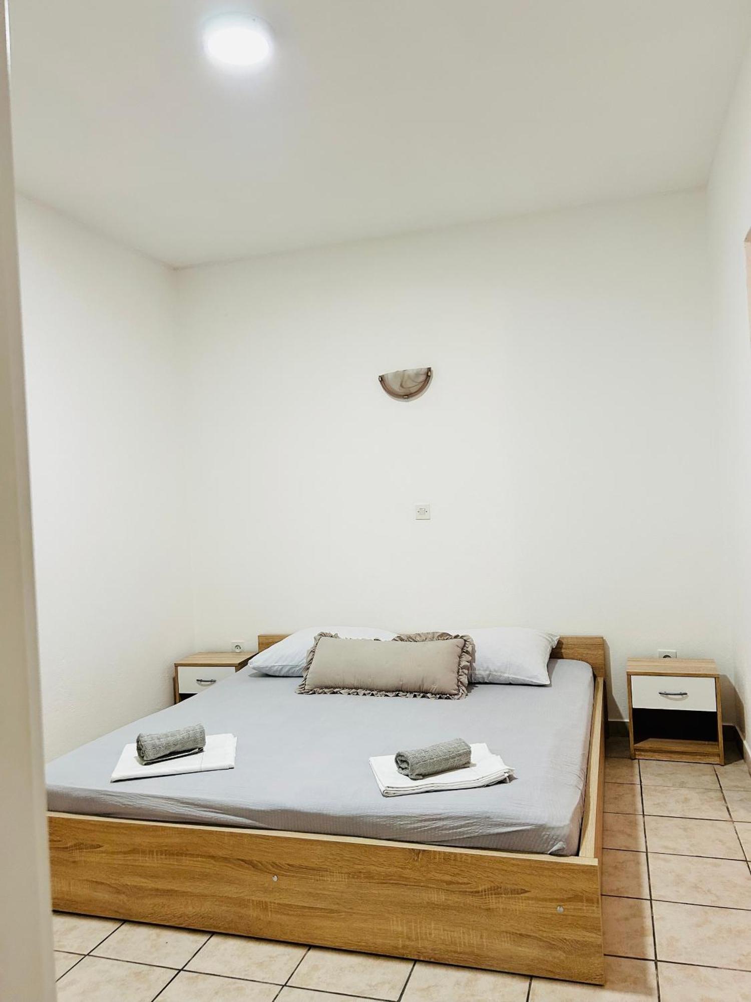 Apartments By The Sea Podaca, Makarska - 4734 Ngoại thất bức ảnh