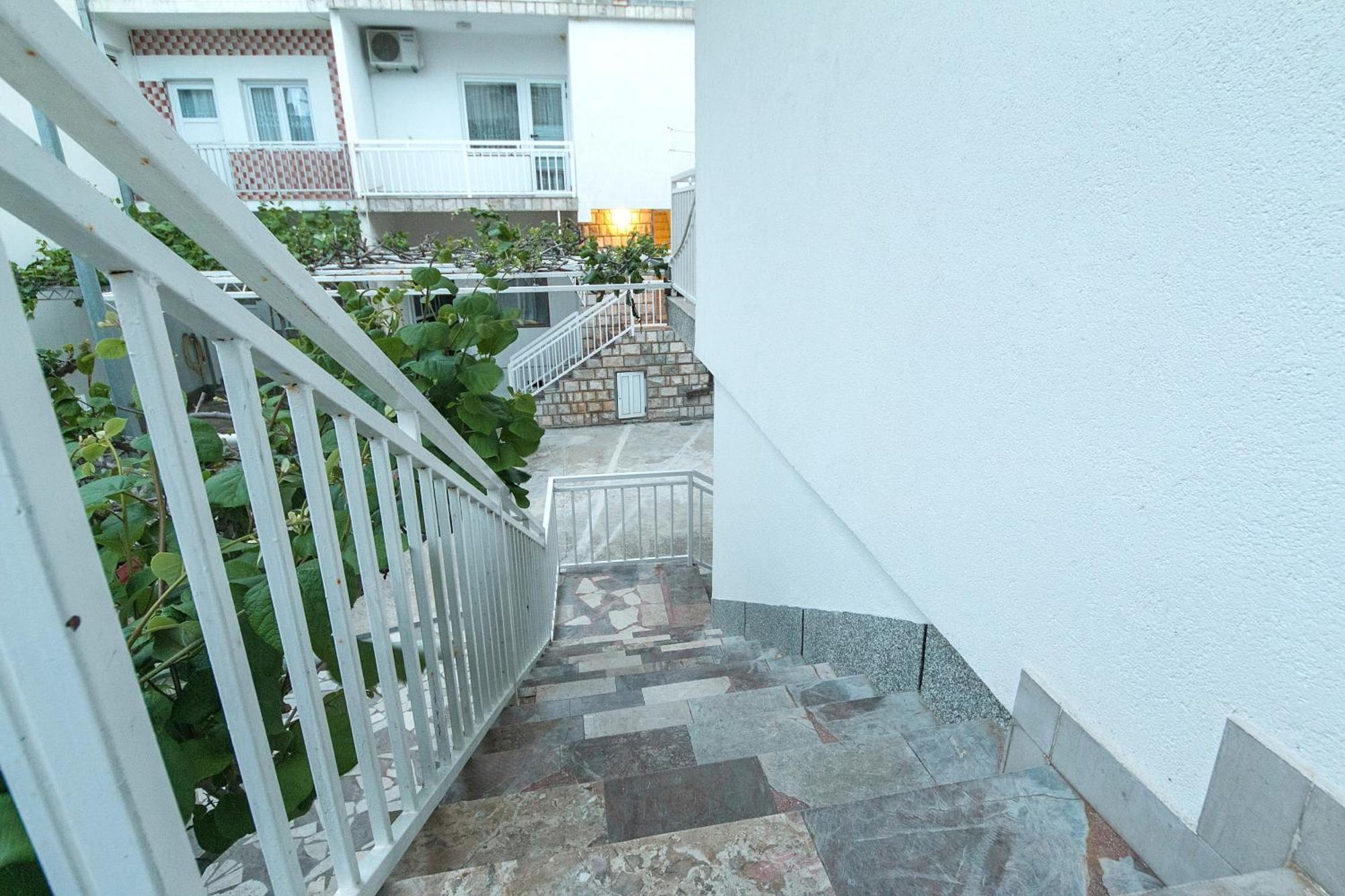 Apartments By The Sea Podaca, Makarska - 4734 Ngoại thất bức ảnh