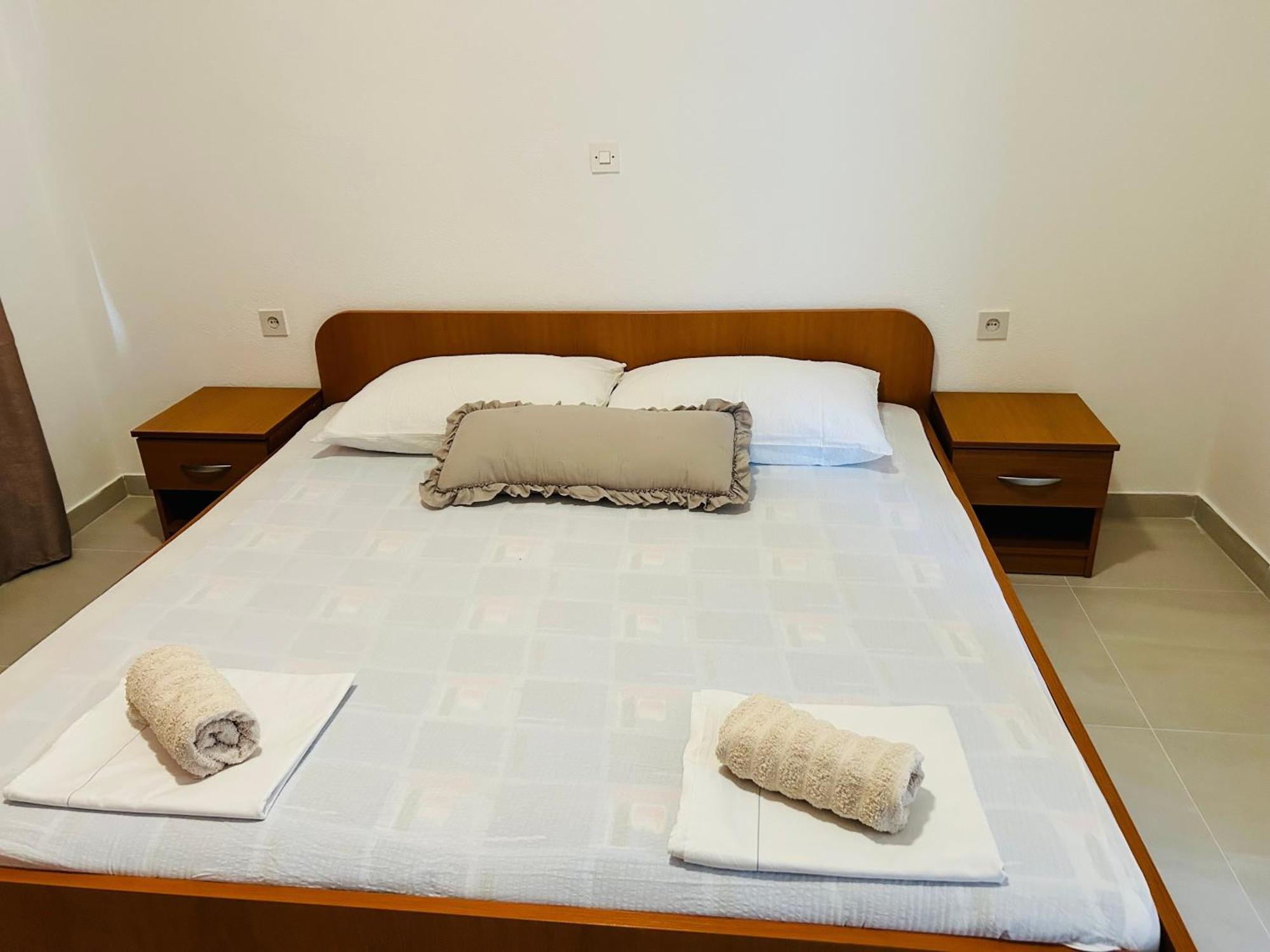 Apartments By The Sea Podaca, Makarska - 4734 Ngoại thất bức ảnh
